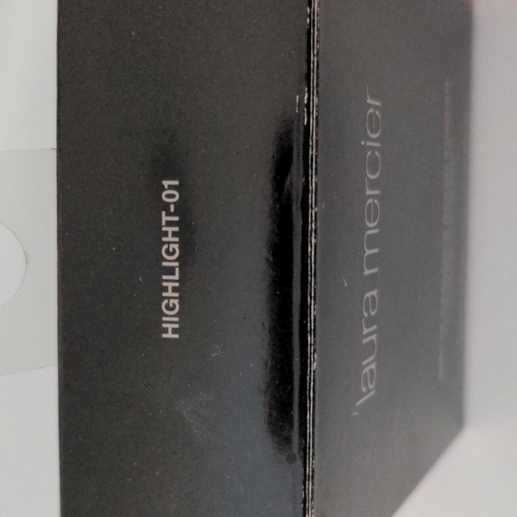 Laura Mercier Matte Radiance Baked Powder 7.50 g /POIDS NET WT.0.26 0Z.. - Picture 5 of 5